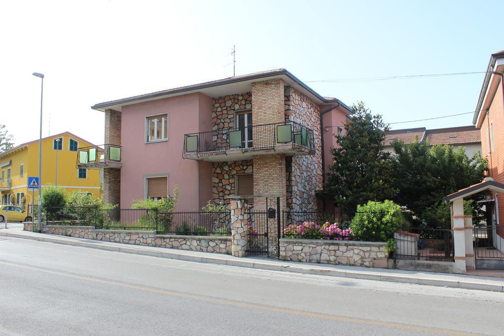 Ferienwohnung 4 Pini Ancona Exterior foto